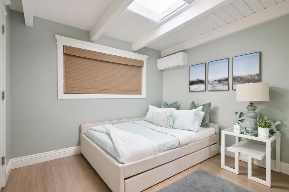 1680 Neptune Ave Vista, CA 92024