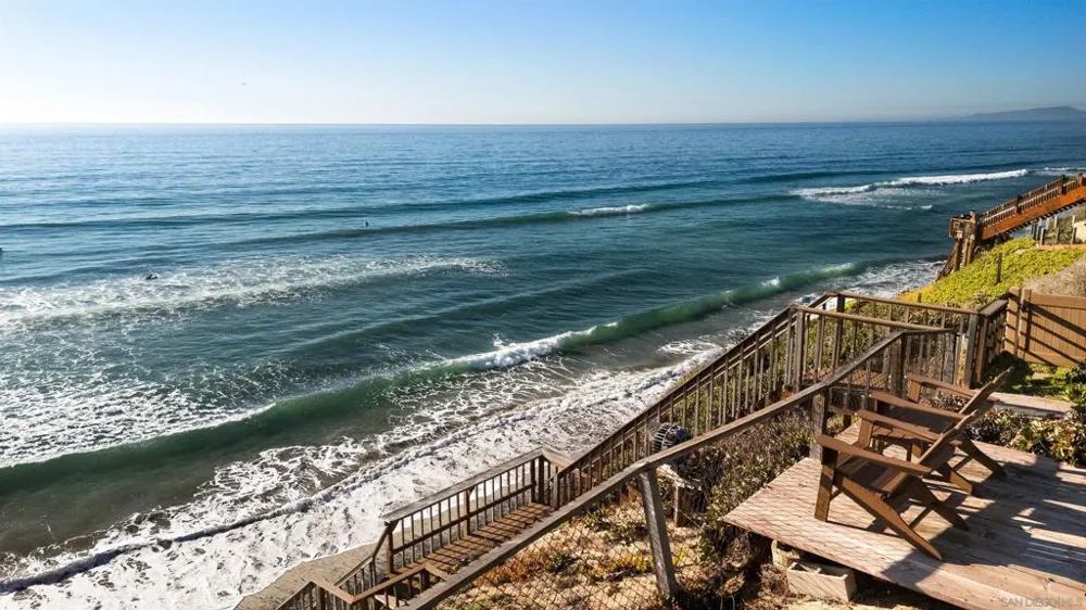 1680 Neptune Ave Vista, CA 92024