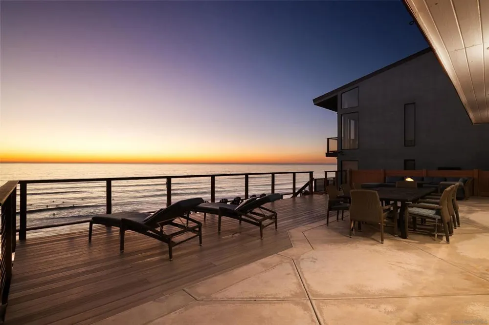1680 Neptune Ave Vista, CA 92024