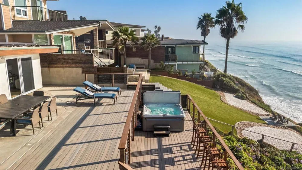 1680 Neptune Ave Vista, CA 92024
