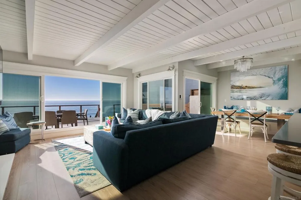 1680 Neptune Ave Vista, CA 92024