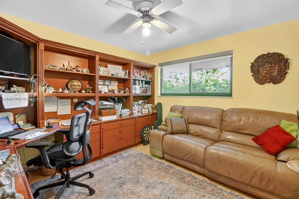 15010 Dunbarton Pl Miami Lakes, FL 33016
