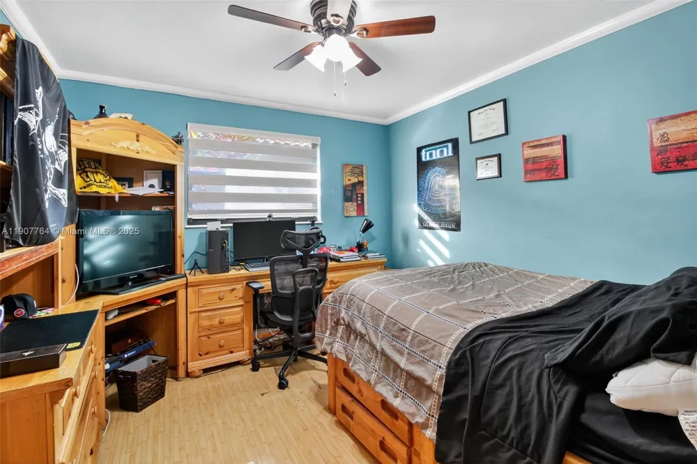 15010 Dunbarton Pl Miami Lakes, FL 33016