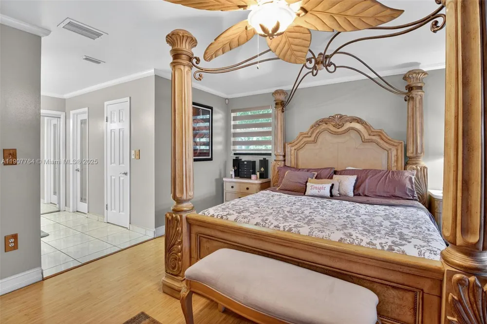 15010 Dunbarton Pl Miami Lakes, FL 33016