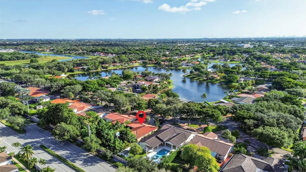 15010 Dunbarton Pl Miami Lakes, FL 33016