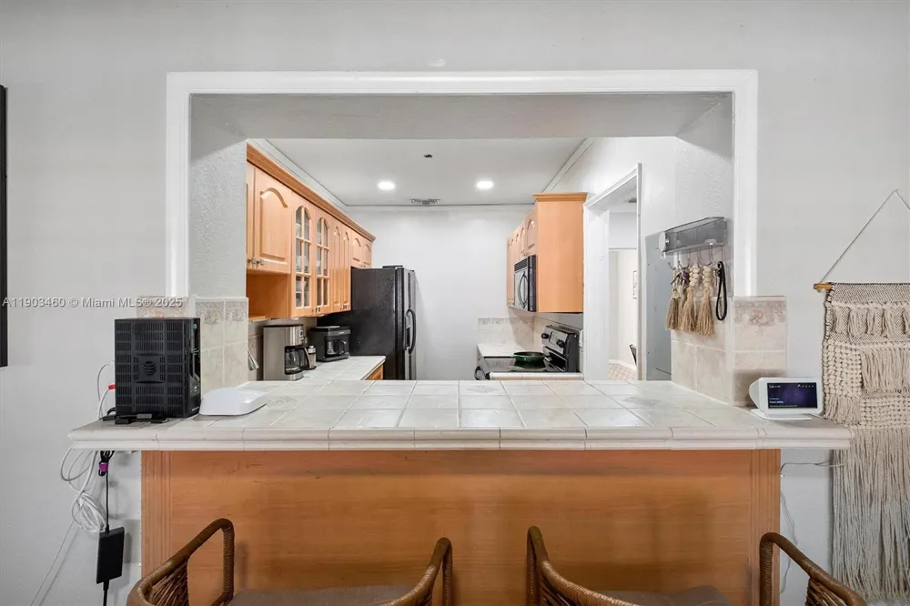 7231 SW 6th St Miami, FL 33144