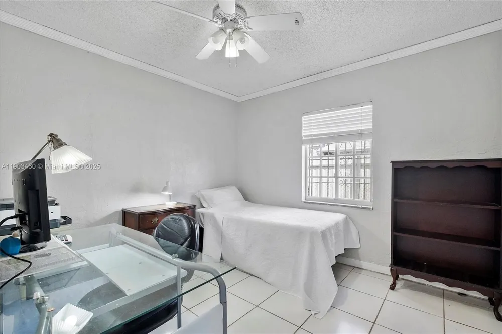 7231 SW 6th St Miami, FL 33144