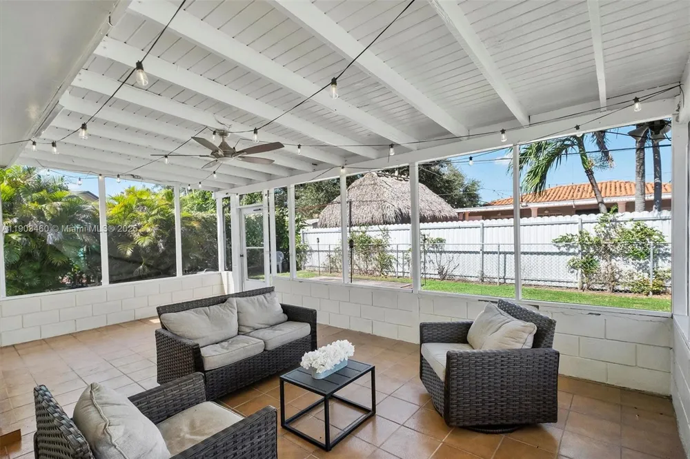 7231 SW 6th St Miami, FL 33144