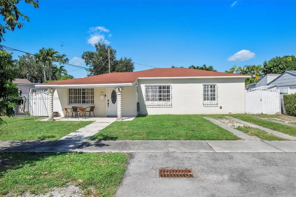 7231 SW 6th St Miami, FL 33144