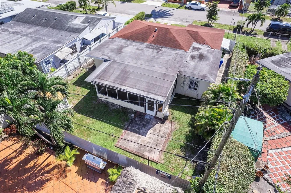 7231 SW 6th St Miami, FL 33144