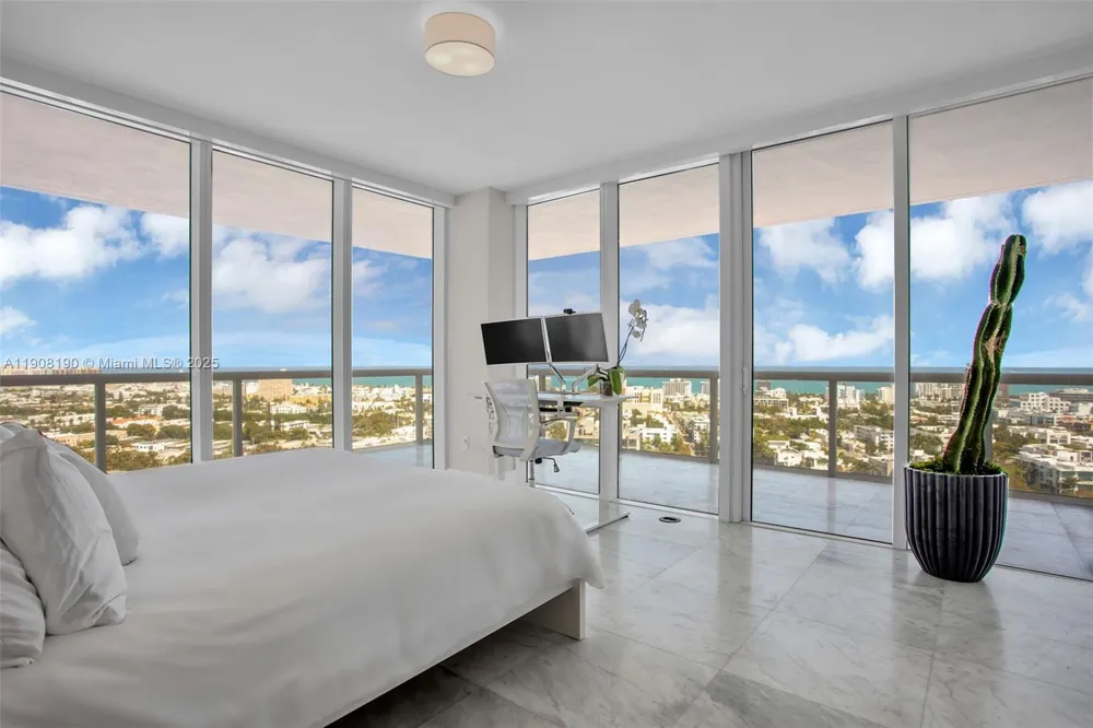 450 Alton Rd #2110 Miami Beach, FL 33139