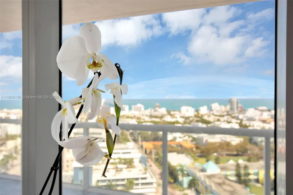 450 Alton Rd #2110 Miami Beach, FL 33139