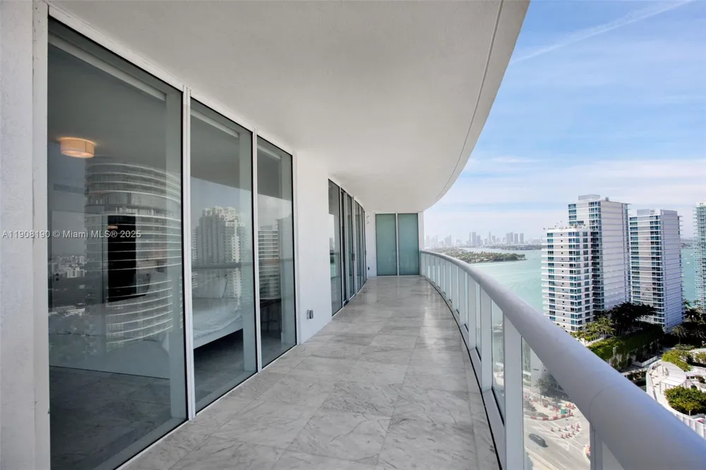 450 Alton Rd #2110 Miami Beach, FL 33139