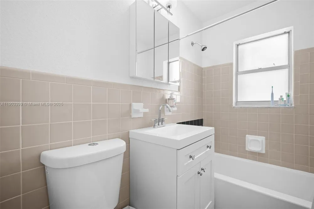 9241 Collins Ave #11 Surfside, FL 33154