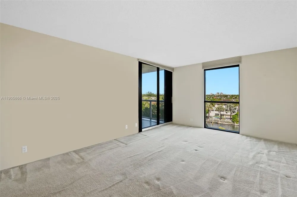 3598 Yacht Club Dr #602 Aventura, FL 33180