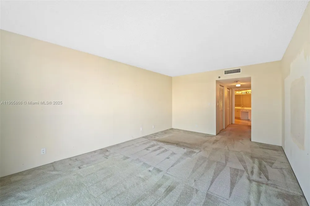 3598 Yacht Club Dr #602 Aventura, FL 33180