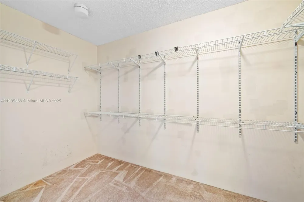 3598 Yacht Club Dr #602 Aventura, FL 33180
