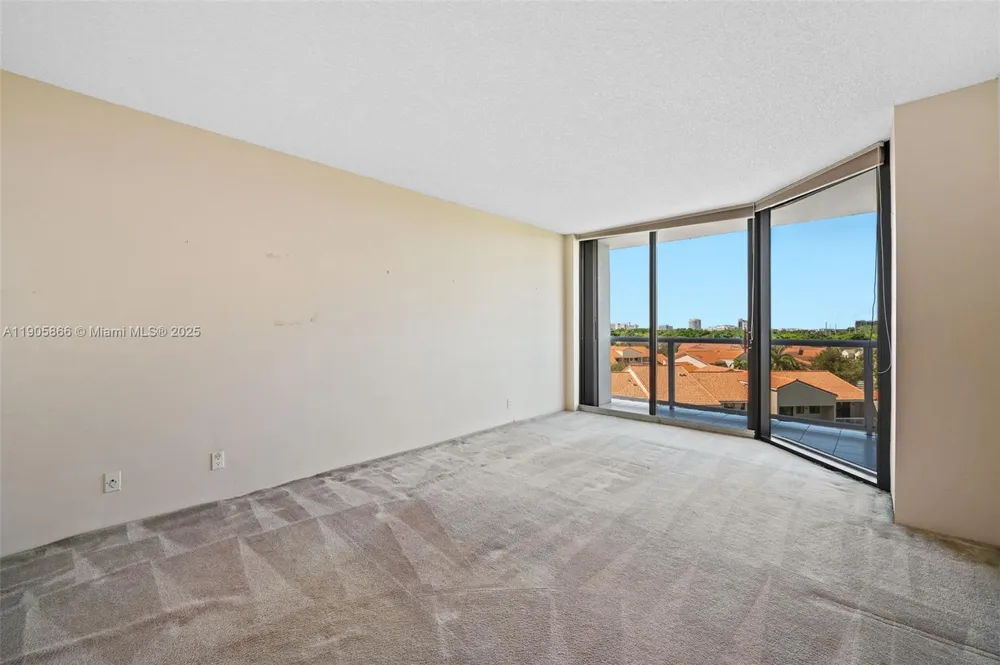 3598 Yacht Club Dr #602 Aventura, FL 33180