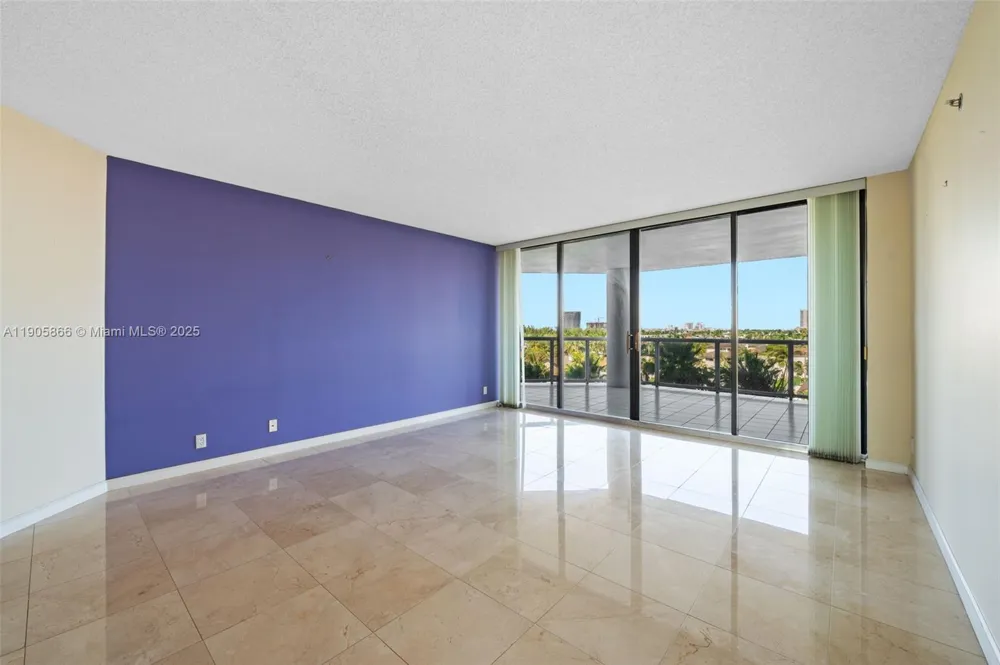 3598 Yacht Club Dr #602 Aventura, FL 33180