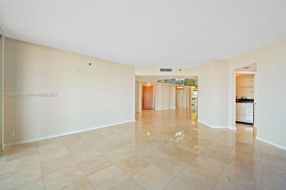 3598 Yacht Club Dr #602 Aventura, FL 33180