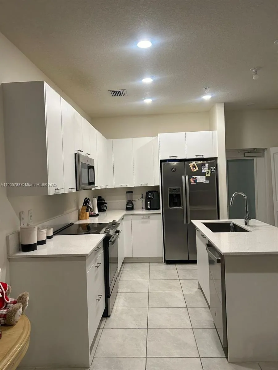 Address Not Shown Doral, FL 33166