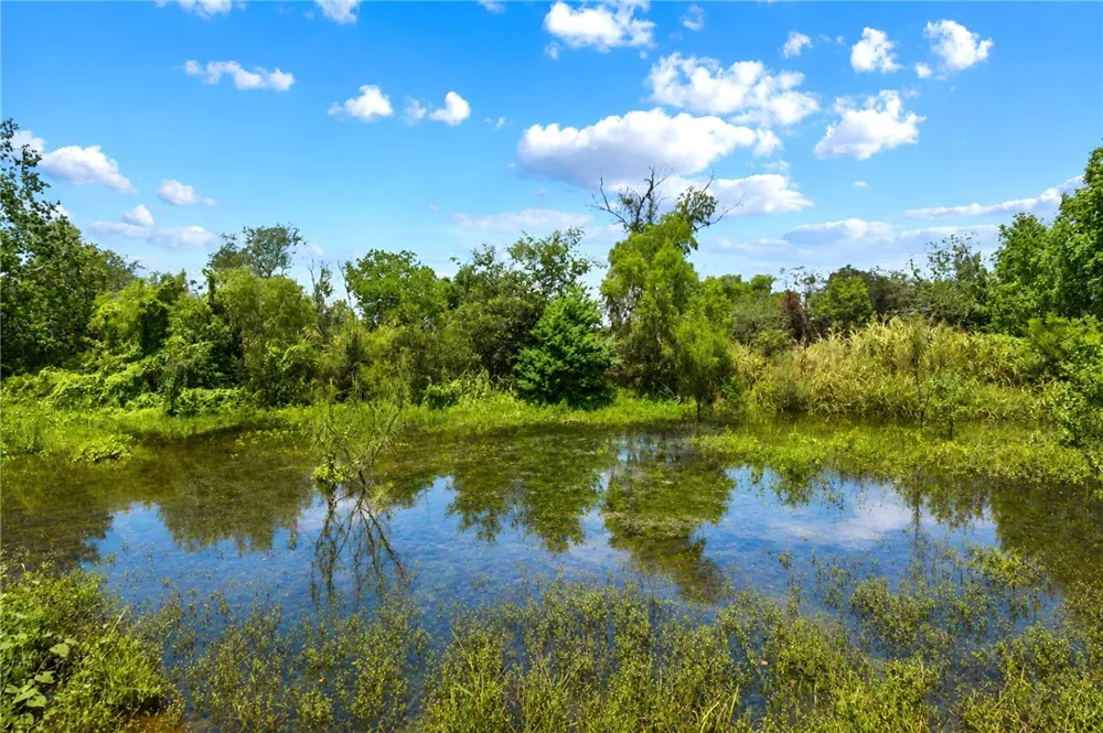 9651 County Road 505 Mathis, TX 78368