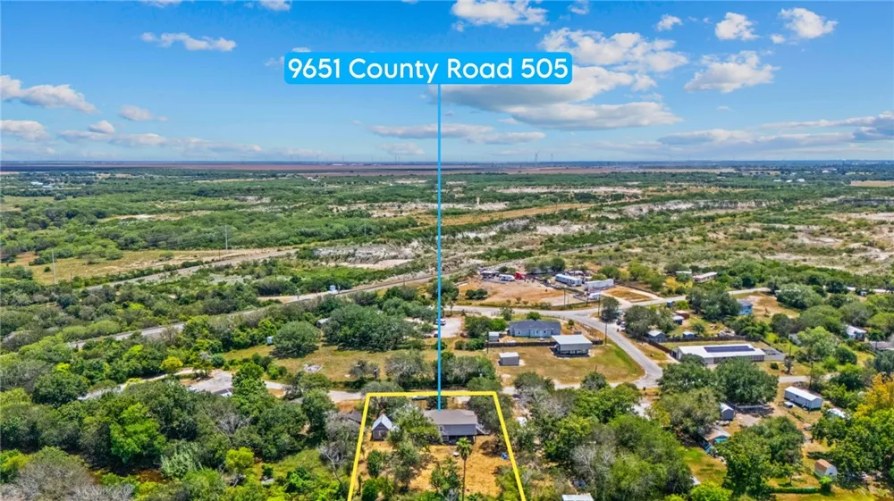9651 County Road 505 Mathis, TX 78368