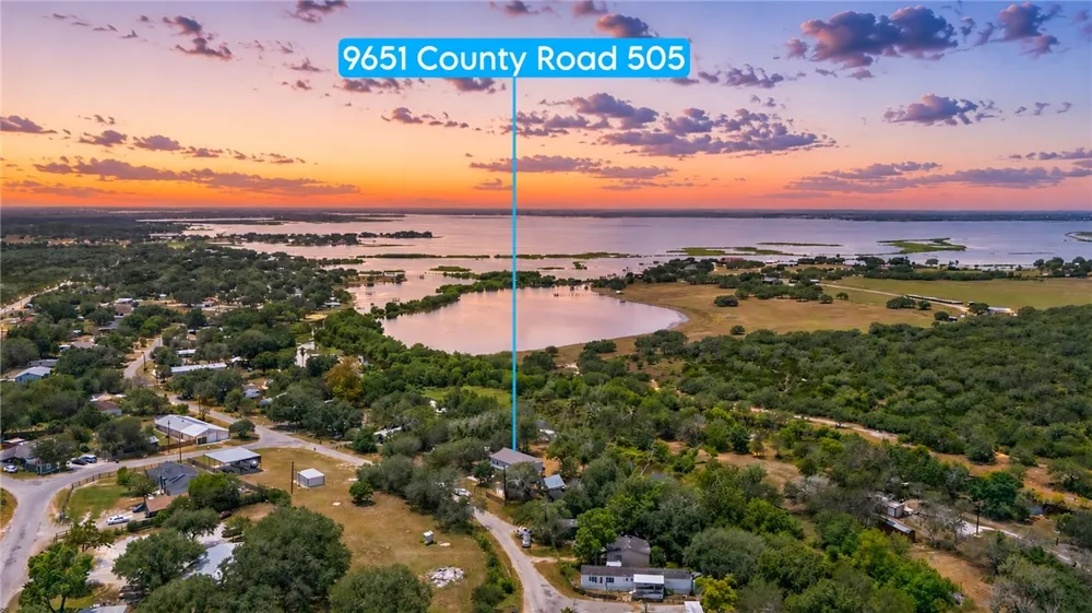 9651 County Road 505 Mathis, TX 78368