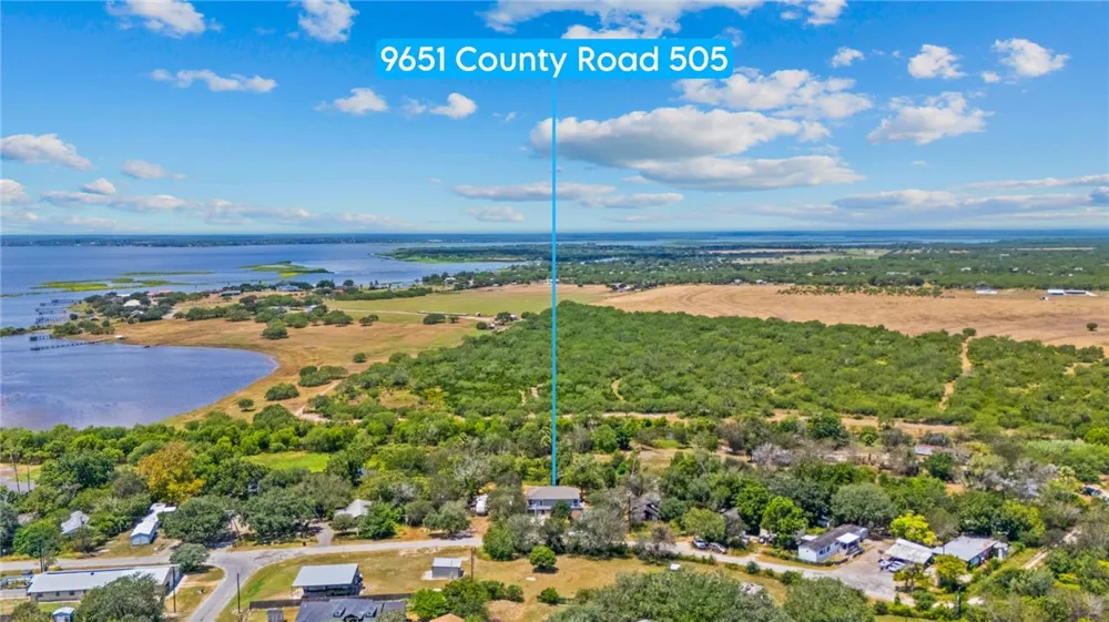 9651 County Road 505 Mathis, TX 78368