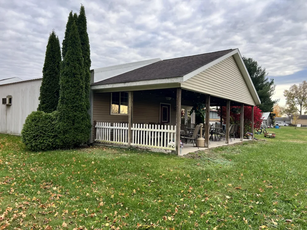 560 S Grand Street Schoolcraft, MI 49087