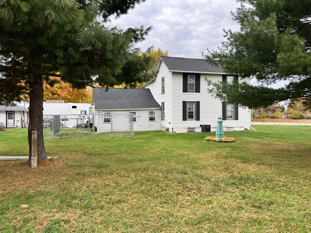 560 S Grand Street Schoolcraft, MI 49087
