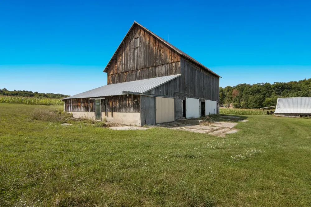 9224 E Duck Lake Road Suttons Bay Township, MI 49682