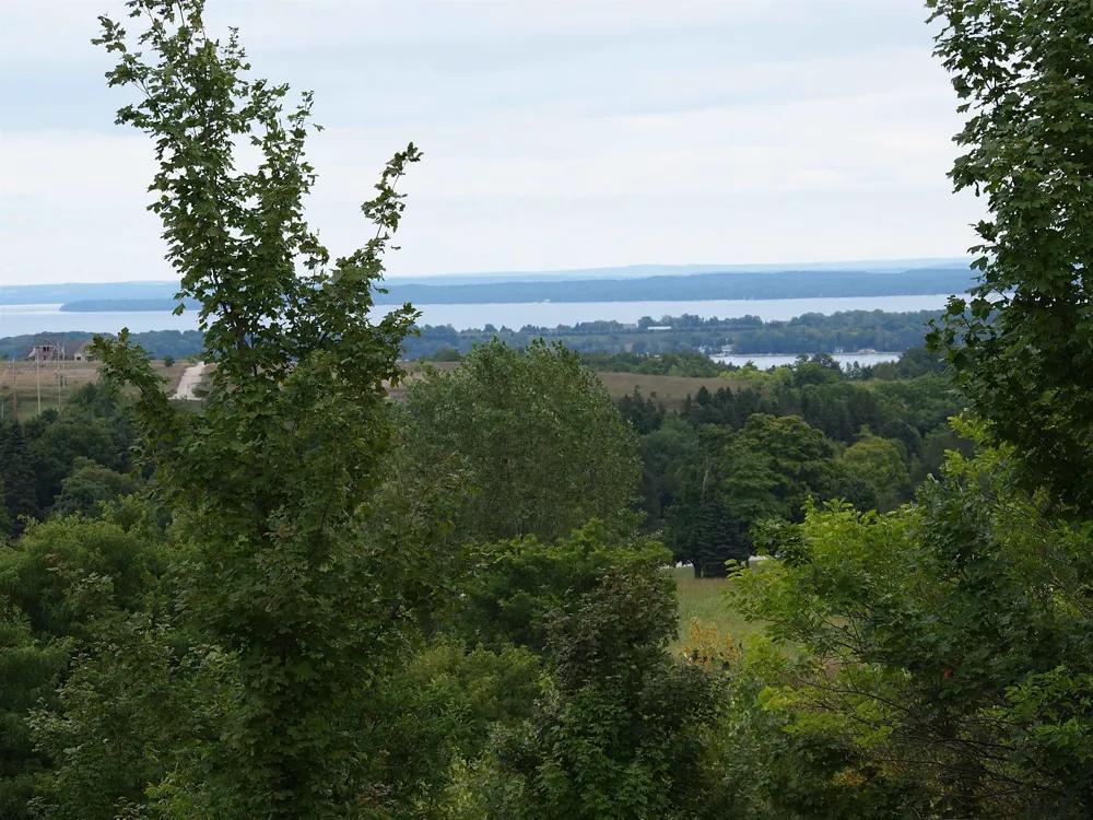 9224 E Duck Lake Road Suttons Bay Township, MI 49682