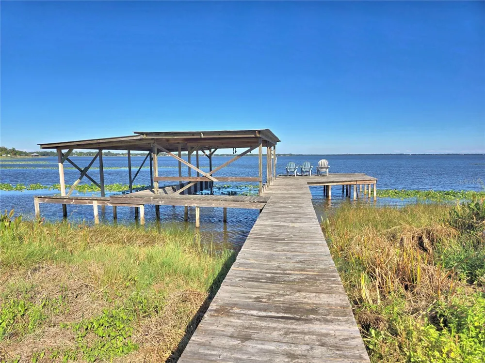 105 MAXCY LANE Frostproof, FL 33843