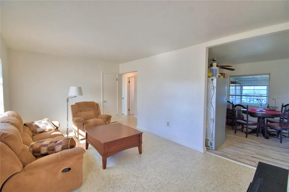 105 MAXCY LANE Frostproof, FL 33843