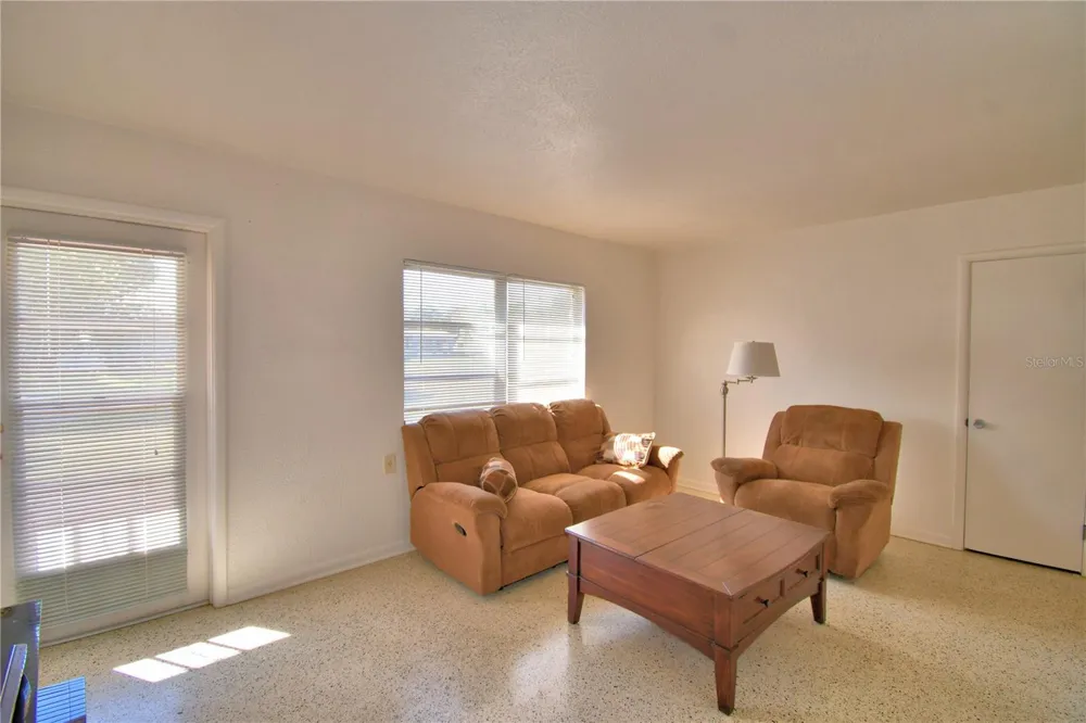 105 MAXCY LANE Frostproof, FL 33843