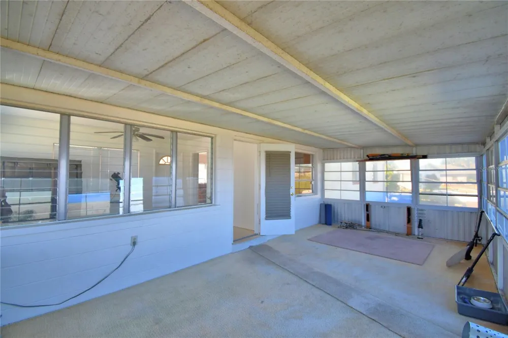 105 MAXCY LANE Frostproof, FL 33843