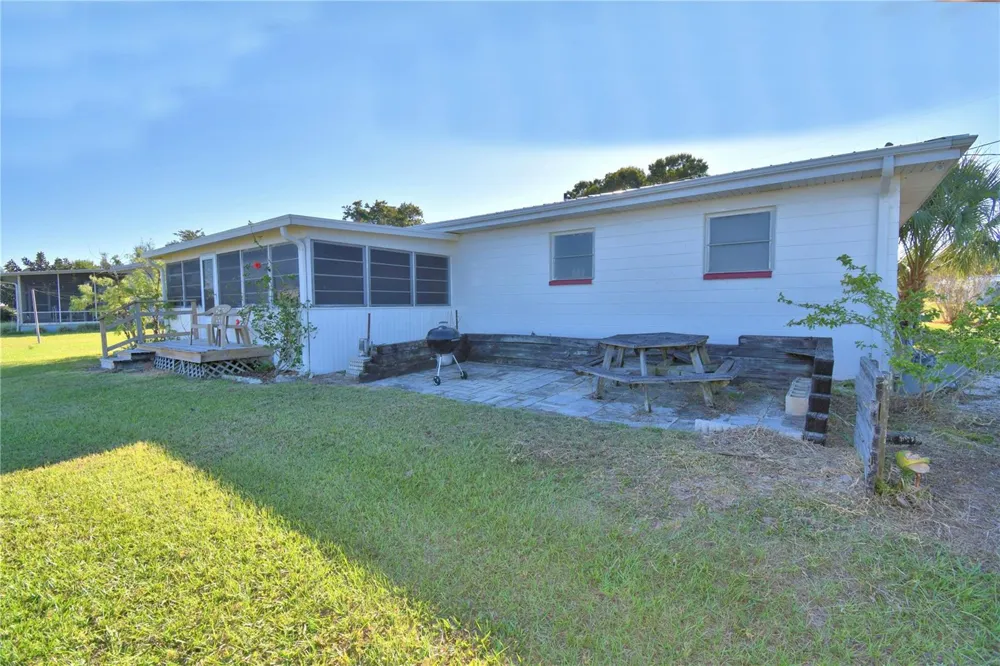105 MAXCY LANE Frostproof, FL 33843