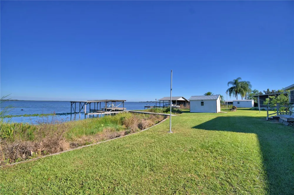 105 MAXCY LANE Frostproof, FL 33843