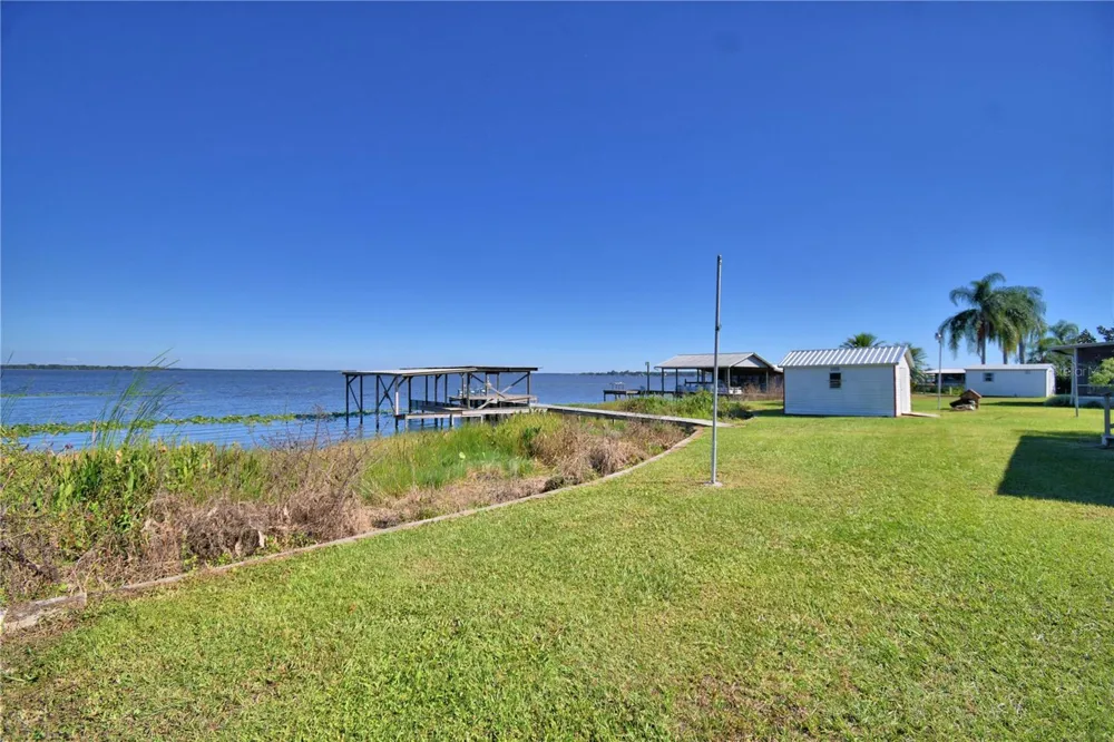 105 MAXCY LANE Frostproof, FL 33843