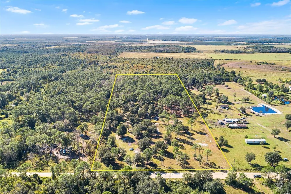 1405 FAZZINI DRIVE Frostproof, FL 33843
