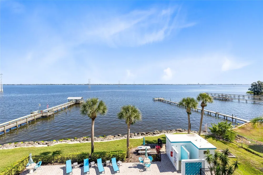 3901 DIXIE HIGHWAY NE #409 Palm Bay, FL 32905