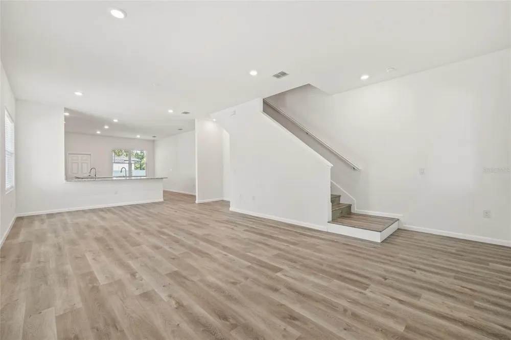 3005 E 17TH AVENUE Tampa, FL 33605