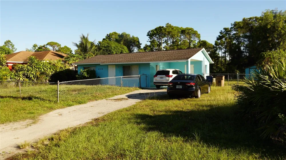 5106 LEE CIRCLE S Lehigh Acres, FL 33971