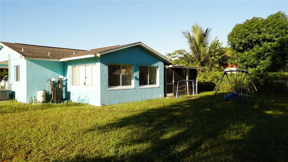 5106 LEE CIRCLE S Lehigh Acres, FL 33971