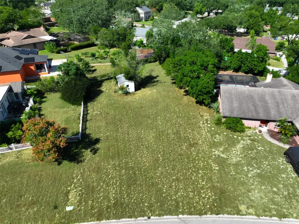 1114 CLASSIC DRIVE Valrico, FL 33594