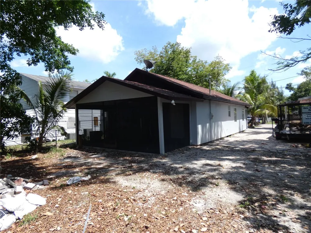 3817 PEARL STREET Fort Myers, FL 33916