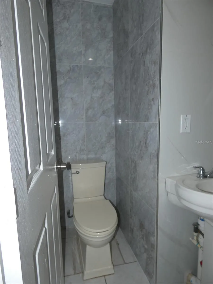 3817 PEARL STREET Fort Myers, FL 33916