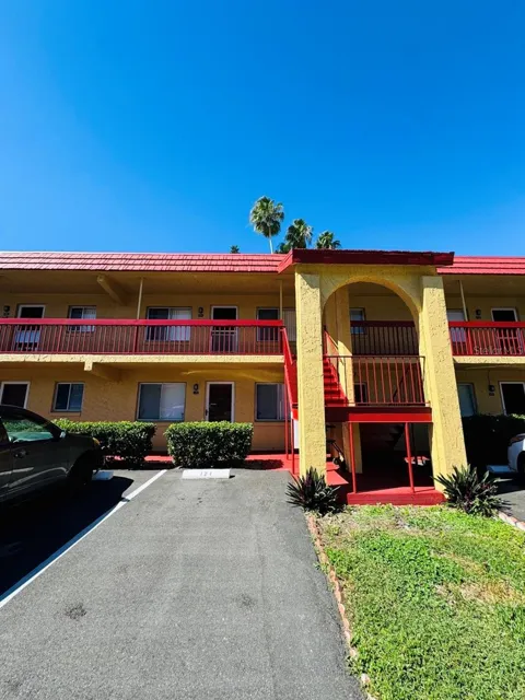 400 EL CAMINO DRIVE #223
