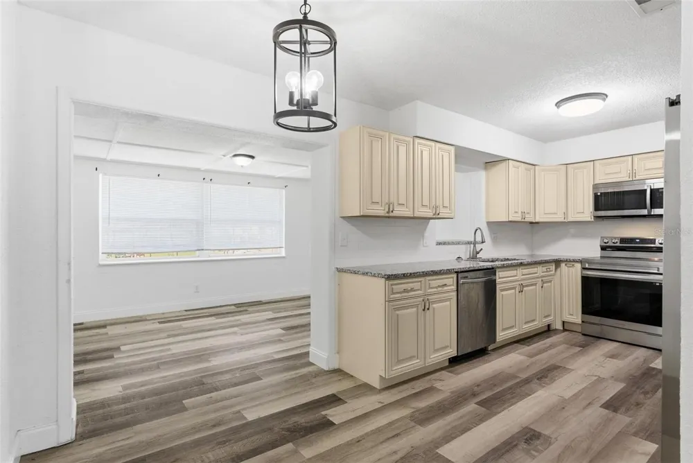 1598 3RD STREET Daytona Beach, FL 32117